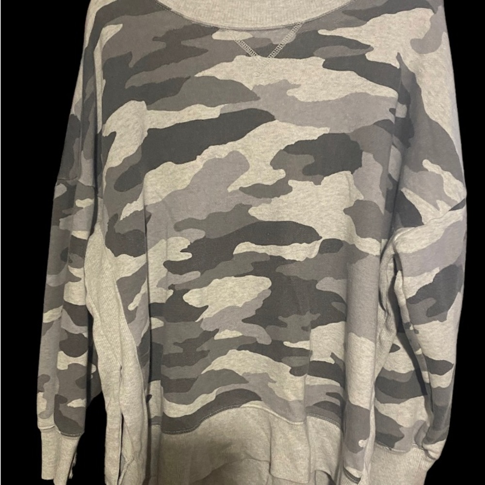 American Eagle Womens XL side slit sweatshirt